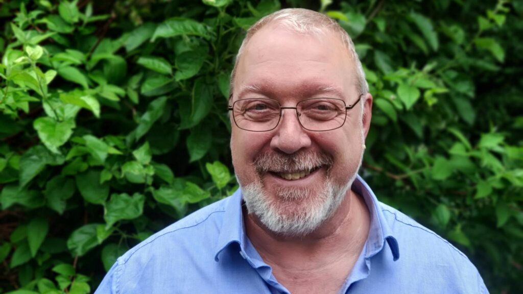 Das Bild zeigt ein Portrait von Detlef Steinert