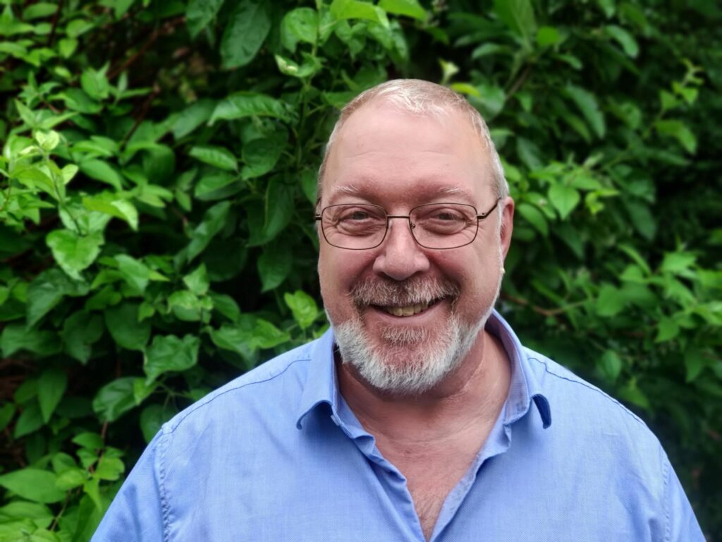 Das Bild zeigt ein Portrait von Detlef Steinert